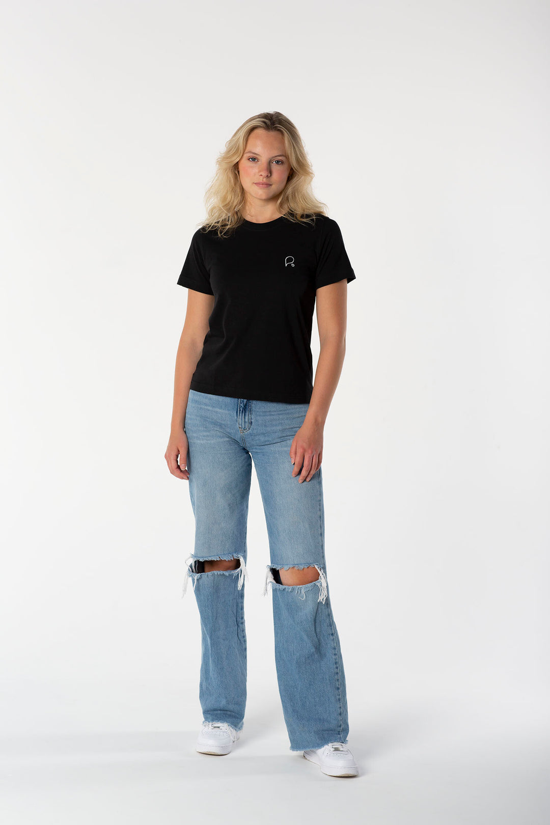 Signature Black - Think Sustainable T-shirt-T-shirts-PIRKANI