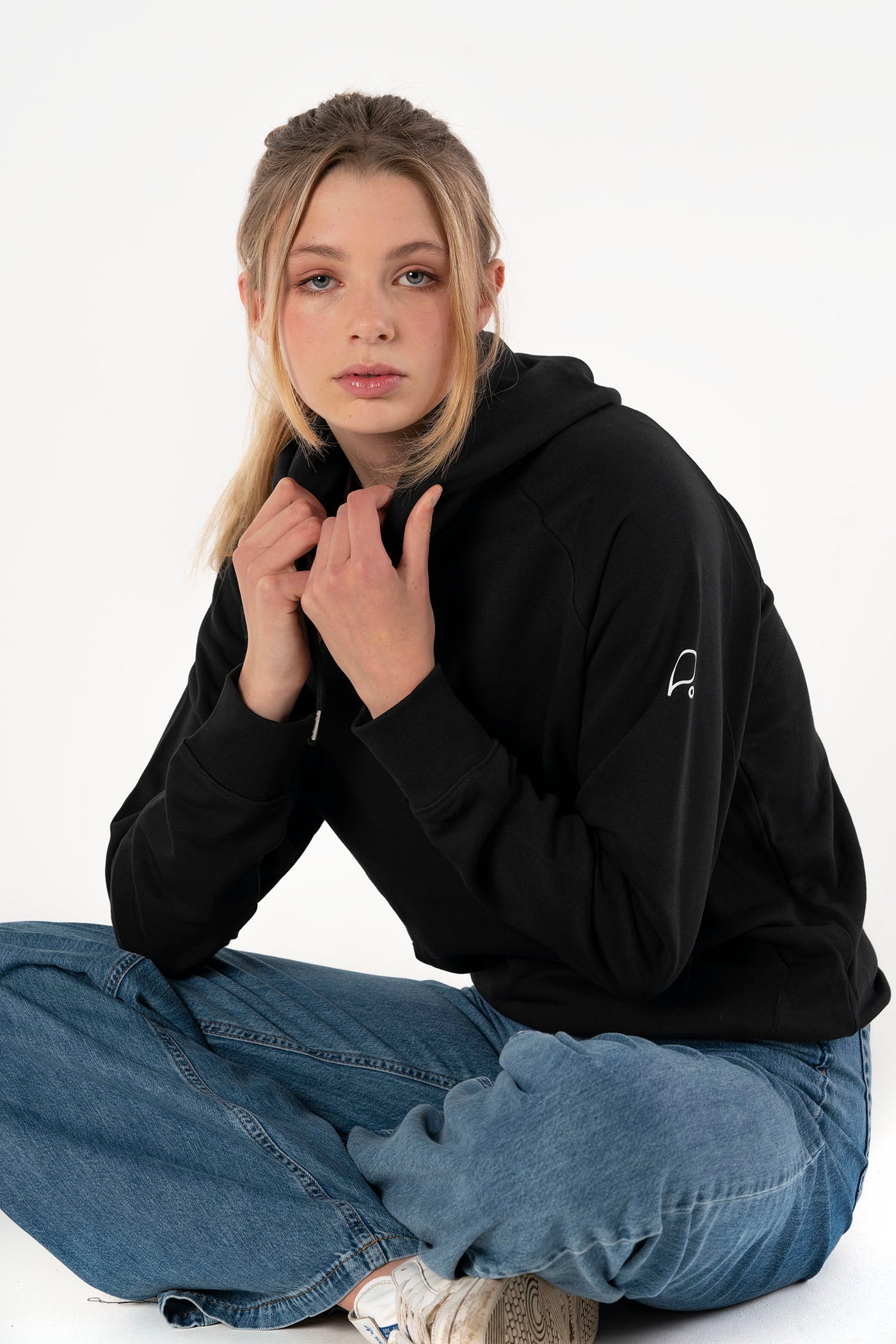 Signature Black Hoodie-Hoodies-PIRKANI