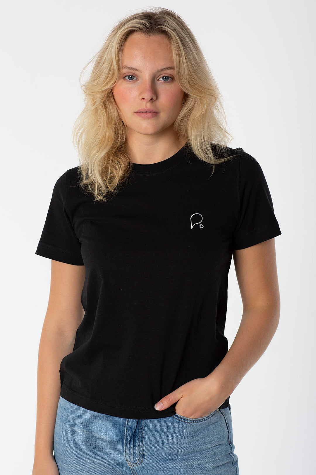 Signature Black - Think Sustainable T-shirt-T-shirts-PIRKANI